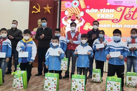 Chương trình "Góp tình trao Tết" tại Big C Việt Trì. (Ảnh: Tập đoàn Central Retail cung cấp)