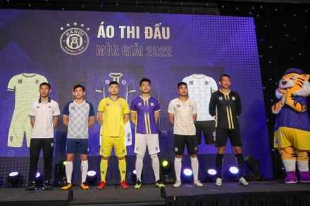 Mẫu trang phục thi đấu năm 2022 của CLB Hà Nội FC.