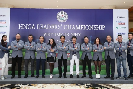 Các thành viên ban lãnh đạo tham dự giải đấu. (Ảnh: HNGA)