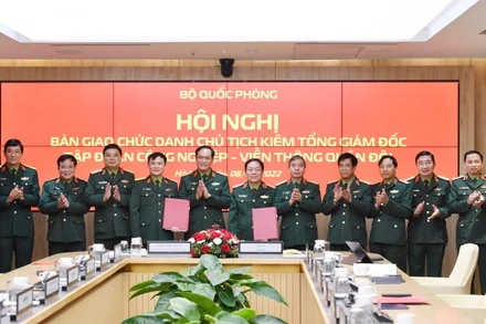 Thượng tướng Vũ Hải Sản, Thứ trưởng Quốc phòng, chủ trì Lễ bàn giao chức danh và nhiệm vụ Chủ tịch, Tổng Giám đốc Tập đoàn Viettel.