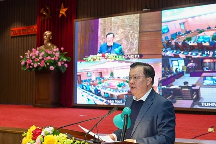 Đồng chí Đinh Tiến Dũng, Ủy viên Bộ Chính trị, Bí thư Thành ủy Hà Nội phát biểu kết luận hội nghị. (Ảnh Duy Linh)