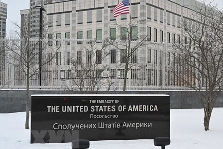 Đại sứ quán Mỹ ở Kiev, Ukraine. (Ảnh: Getty Images/TTXVN)