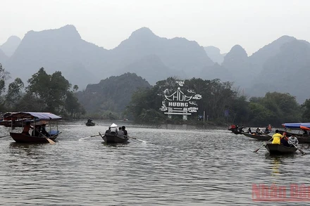 Một đoạn suối Yến ngày thử nghiệm cho người dân về tham quan.