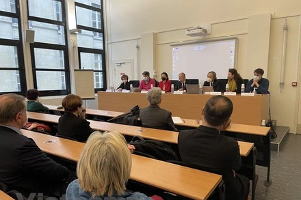 Quang cảnh buổi tọa đàm "Việt Nam 2022." (Ảnh: Thu Hà/Vietnam+)