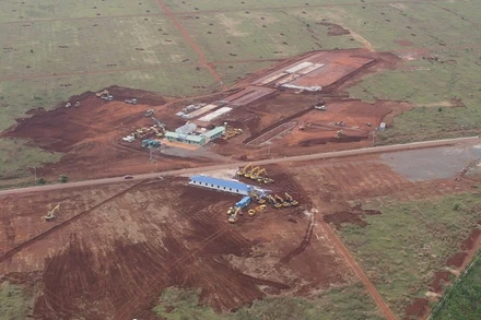 Hạng mục san nền dự án đầu tư xây dựng sân bay Long Thành giai đoạn 1 bắt đầu được triển khai thực hiện.