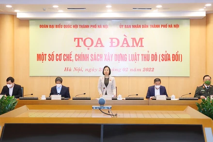 Phó Trưởng đoàn chuyên trách Đoàn đại biểu Quốc hội thành phố Phạm Thị Thanh Mai phát biểu tại buổi tọa đàm.