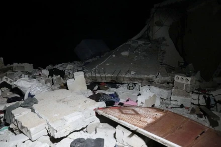 Hiện trường sau 1 cuộc đột kích chống khủng bố do lực lượng tác chiến đặc biệt của Mỹ thực hiện ở Atmeh, Syria, ngày 3/2/2022. (Ảnh: REUTERS)