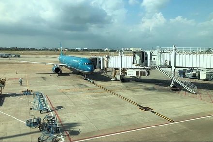 Các hãng hàng không được yêu cầu hạn chế bay qua không phận Nga, Ukraine.