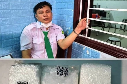 Đối tượng Lê Văn La và tang vật. (Ảnh: Công an cung cấp)