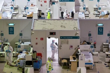 Một bệnh viện dã chiến điều trị Covid-19 ở thủ đô Moskva, Liên bang Nga. (Ảnh: Moskva 24)