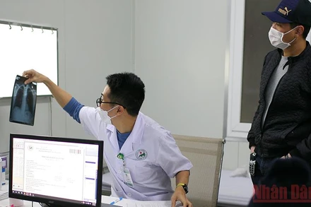 Nhiều bệnh nhân vẫn còn tổn thương phổi sau khi khỏi Covid-19. (Ảnh: H.V)