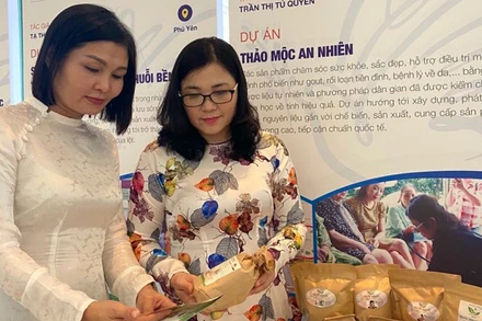 Ảnh minh họa: Gian trưng bày sản phẩm Thảo mộc An Nhiên (Đà Nẵng) tại cuộc thi Phụ nữ khởi nghiệp toàn quốc được tổ chức tại Hà Nội. (Nguồn: Báo Phụ nữ Việt Nam)