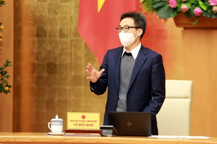 Phó Thủ tướng Vũ Đức Đam phát biểu tại cuộc họp trực tuyến toàn quốc về tình hình mở cửa trường học.