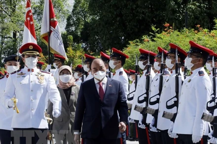 Lễ đón Chủ tịch nước Nguyễn Xuân Phúc thăm cấp Nhà nước tới Singapore