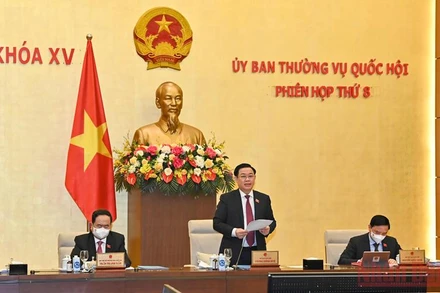 Chủ tịch Quốc hội Vương Đình Huệ phát biểu khai mạc phiên họp thứ 8. (Ảnh: Duy Linh) 