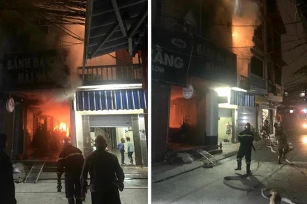 Lực lượng chức năng tổ chức dập lửa và cứu nạn, cứu hộ.