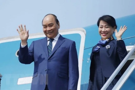 Chủ tịch nước Nguyễn Xuân Phúc và Phu nhân thăm cấp Nhà nước tới Cộng hòa Singapore. (Ảnh: TTXVN)