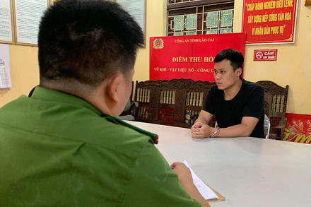 Đối tượng Nguyễn Minh Tuân tại cơ quan công an.