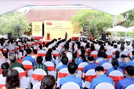 Lễ tưởng niệm nhân ngày giỗ lần thứ 51 của Chủ tịch Hồ Chí Minh tại Nghệ An.