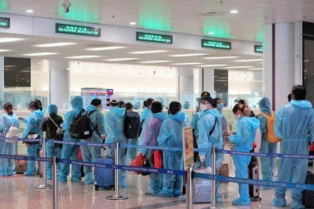 Việt Nam đã nối lại đường bay thương mại từ 15-9, ngành Du lịch không chỉ hướng đến khách hàng nội địa mà còn hướng đến du khách nước ngoài trong đợt kích cầu cuối năm (Ảnh: NDĐT)