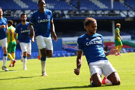 Vòng 2 Premier League: Everton thắng đậm West Brom 5-2