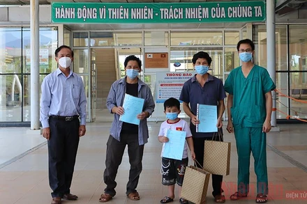 Ba bệnh nhân mới được công bố khỏi bệnh và ra viện.