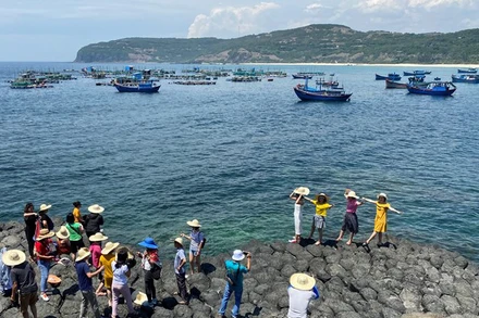 Phú Yên đón du khách trở lại các điểm tham quan (Ảnh: NDĐT)