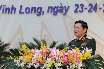 Đại tướng Ngô Xuân Lịch phát biểu chỉ đạo Đại hội Đảng bộ tỉnh Vĩnh Long ngày 24-9. 