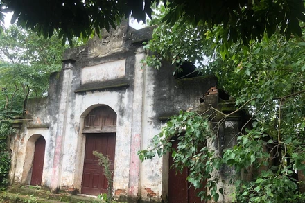 Hình ảnh xuống cấp của di tích.