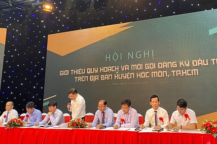 Hội nghị kêu gọi đầu tư của UBND huyện Hóc Môn tổ chức sáng 29-8.