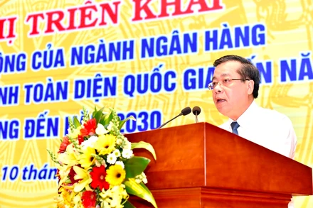 Phó Thống đốc NHNN Nguyễn Kim Anh phát biểu tại hội nghị.
