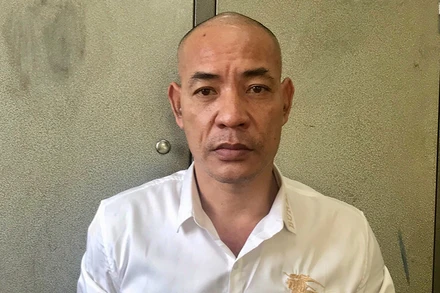 Dũng "trọc" tại cơ quan công an.