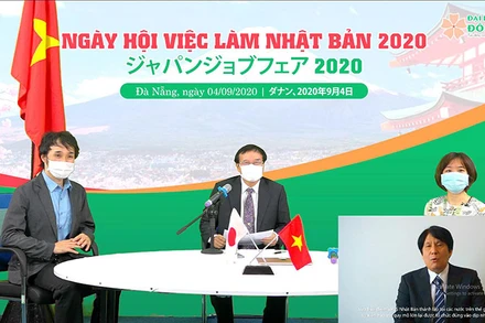 Sinh viên tìm cơ hội việc làm tại Nhật qua phiên phỏng vấn sáng 4-9.