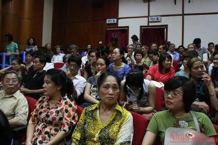 Các đợt chiếu phim tài liệu quốc tế luôn thu hút đông đảo khán giả.