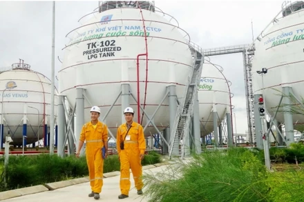 Người dầu khí luôn giữ ý chí, bản lĩnh của những người đi tìm lửa.