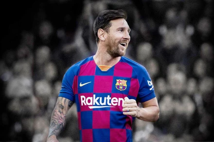 Lương cơ bản của Messi tại Barcelona cao hơn nhiều so với phần còn lại của đội bóng. (Ảnh: AP)