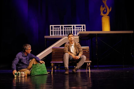 Vở "Bộ cảnh phục".