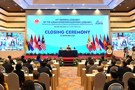 Chủ tịch QH, Chủ tịch Đại hội đồng AIPA 41 Nguyễn Thị Kim Ngân điều hành Lễ bế mạc Đại hội đồng AIPA 41. (Ảnh: DUY LINH)