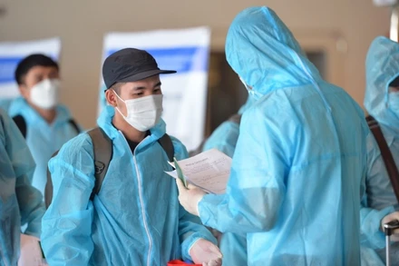 Chuyến bay thương mại quốc tế đầu tiên về Việt Nam