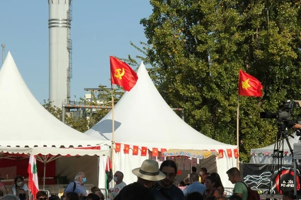 Gian trưng bày của Báo Nhân Dân tại Hội báo L'Humanité 2020.