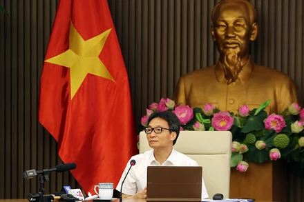 Phó Thủ tướng Vũ Đức Đam chủ tri cuộc họp. 