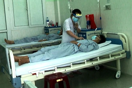 Sức khỏe của ba bệnh nhân nghi nhiễm vi khuẩn từ thực phẩm Pate Minh Chay tại Quảng Nam đã tạm ổn.