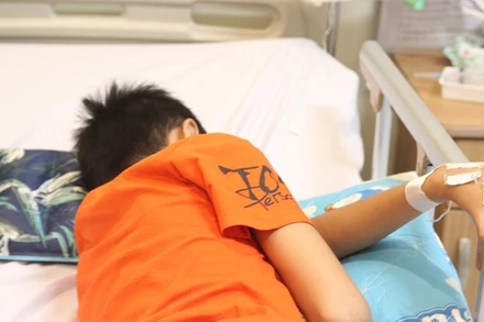 Bệnh nhi đang điều trị tại BV Nhi Trung ương vì đuối nước.