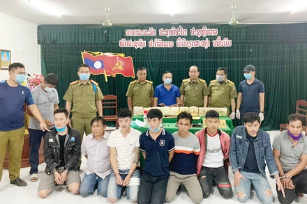 Các đối tượng trong vụ án bị lực lượng chức năng bắt giữ.