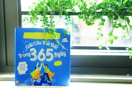 Cuốn sách "Giải cứu Trái đất trong 365 ngày". Ảnh: Đinh Tỵ Books.