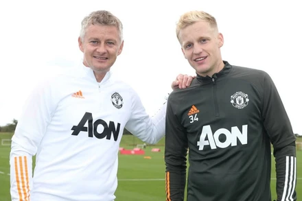 Cho đến nay, Van de Beek vẫn là tân binh duy nhất của MU.