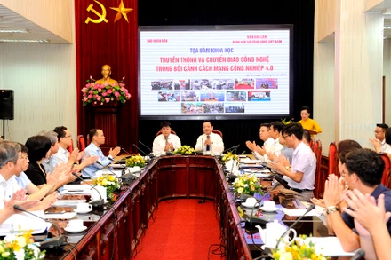 Toàn cảnh Tọa đàm khoa học “Truyền thông và chuyển giao công nghệ trong bối cảnh cách mạng công nghiệp 4.0”. Ảnh: ĐĂNG KHOA.