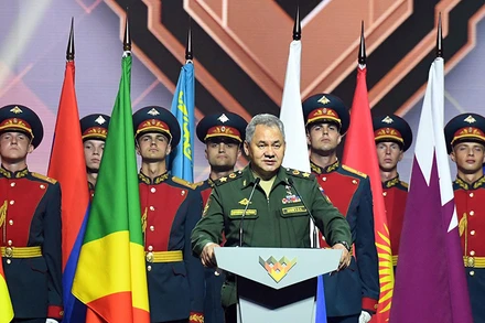 Đại tướng Sergei Shoigu, Bộ trưởng Quốc phòng Liên bang Nga phát biểu tại lễ bế mạc Army Games 2020.