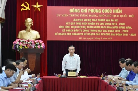 Phó Chủ tịch Quốc hội Phùng Quốc Hiển đã làm việc với lãnh đạo Bộ Giao thông vận tải (GTVT).