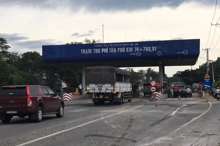 Tạm dừng thu thu phí tại trạm BOT Tân Phú trên quốc lộ 20.